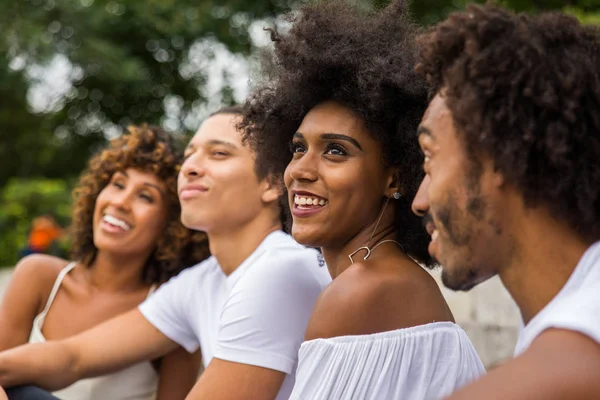 Grupo Amigos Afroamericanos Que Unen Manhattan Nueva York Adultos Jóvenes —  Fotos de Stock