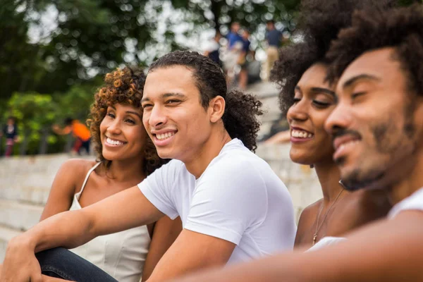 Groep Afroamerican Vrienden Bonding Manhattan New York Jonge Volwassenen Plezier — Stockfoto