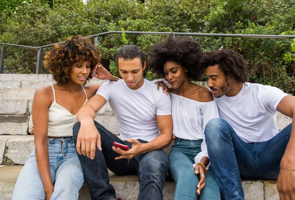 Grupo Amigos Afroamericanos Que Unem Manhattan Nova York Jovens Adultos — Fotografia de Stock