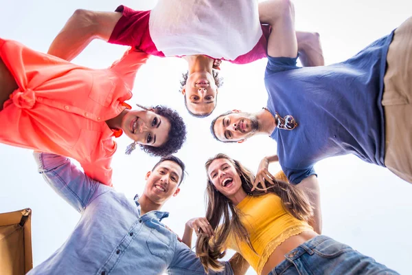 Young Happy People Having Barbecue Dinner Rooftop New York Group — Stock Photo, Image