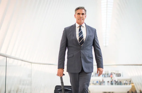 Senior Corporate Manager Mit Elegantem Anzug Freien Geschäftsmann New York — Stockfoto