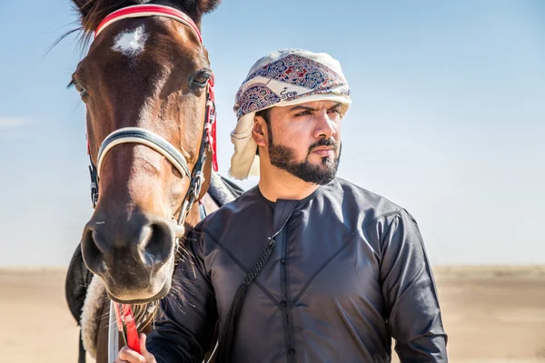 Middle Eastern Handsome Man Typical Emirates Dress Riding Arabic Horse — Stock Photo, Image