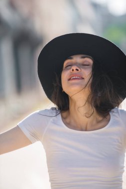 new York'ta güzel bir kadın