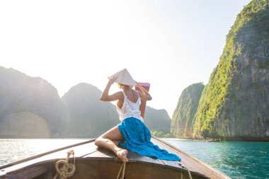 Tayland uzun kuyruklu tekne güzel kadın