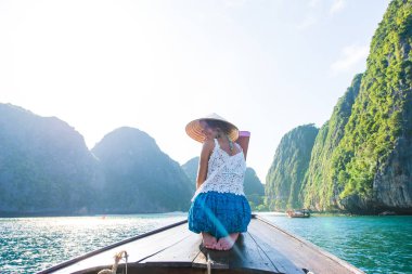 Tayland uzun kuyruklu tekne güzel kadın