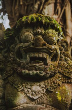 Bali ve ubud bali tarzında tipik anıtlar