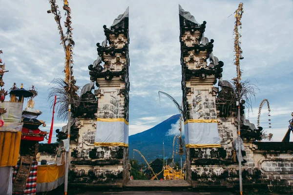 Heaven s dörr grindar på Lempuyang, Bali — Stockfoto