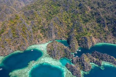 Coron popüler ikiz lagün güzel havadan görünümü, phili