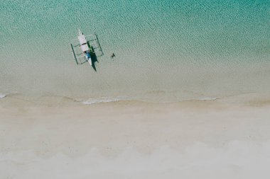 Çift Coron plaj önünde zaman zevk. Kavram ab