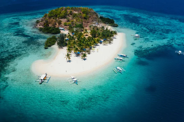 Pass island in the philippines, coron province. Aerial shot from — Stock Photo, Image