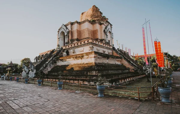 Wat chedi luang temple — Stock Photo, Image