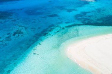 Filipinler 'de tropikal plaj, DAKU Adası