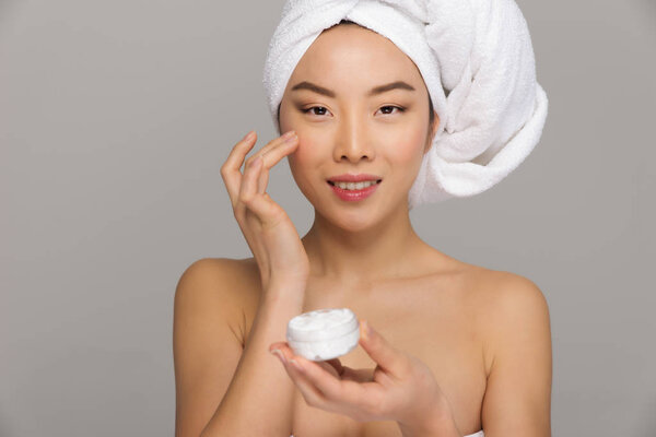 Азиатский женский портрет
