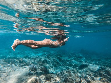 El Nido, Palawan, Filipinler içinde tropikal plaj