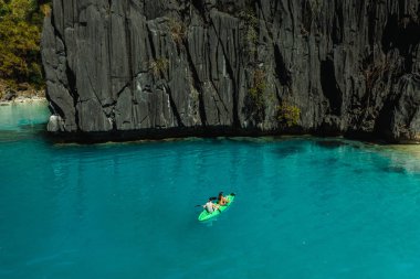 El Nido, Palawan, Filipinler içinde tropikal plaj