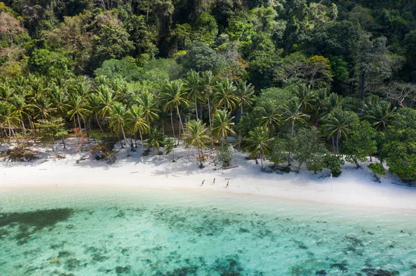 Plage tropicale à El Nido, Palawan, Philippines — Photo