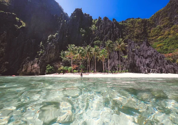 Trópusi strand el Nido, Palawan, Fülöp-szigetek — Stock Fotó