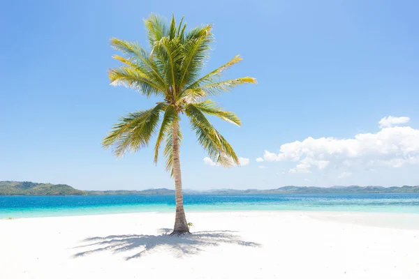 Tropical Beach i Coron, Filippinerna — Stockfoto