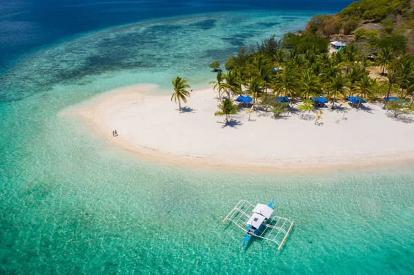 Praia tropical em Coron, Filipinas — Fotografia de Stock