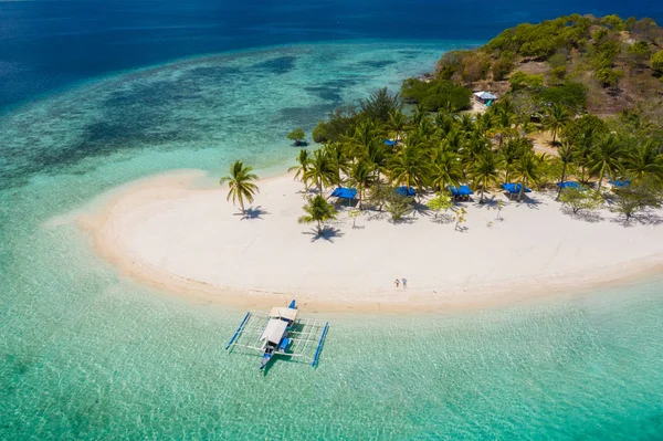 Praia tropical em Coron, Filipinas — Fotografia de Stock