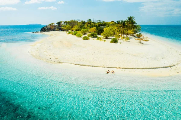 Tropical Beach i Coron, Filippinerna — Stockfoto