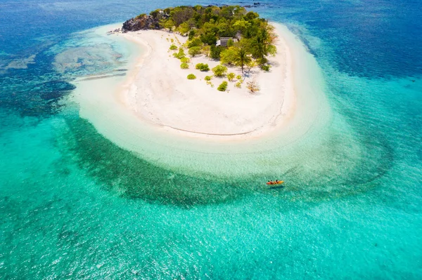 Playa tropical en Coron, Filipinas — Foto de Stock