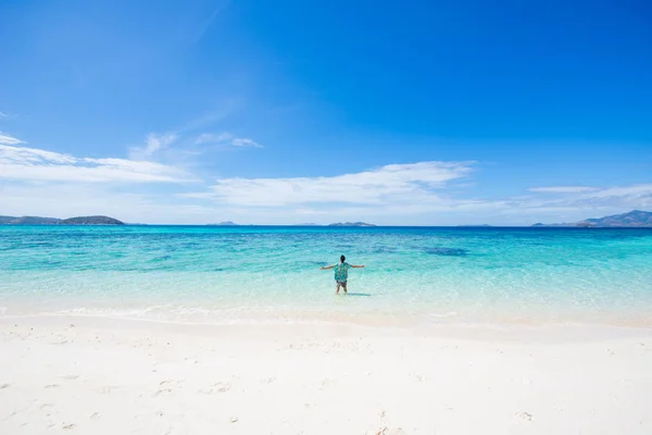 Playa tropical en Coron, Filipinas —  Fotos de Stock