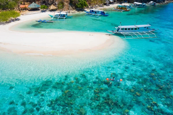 Playa tropical en Coron, Filipinas —  Fotos de Stock