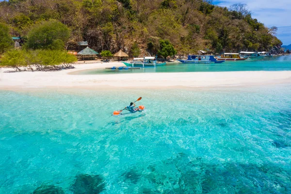 Playa tropical en Coron, Filipinas —  Fotos de Stock