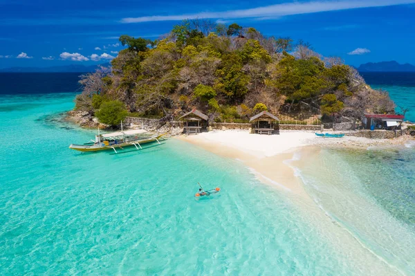 Playa tropical en Coron, Filipinas —  Fotos de Stock