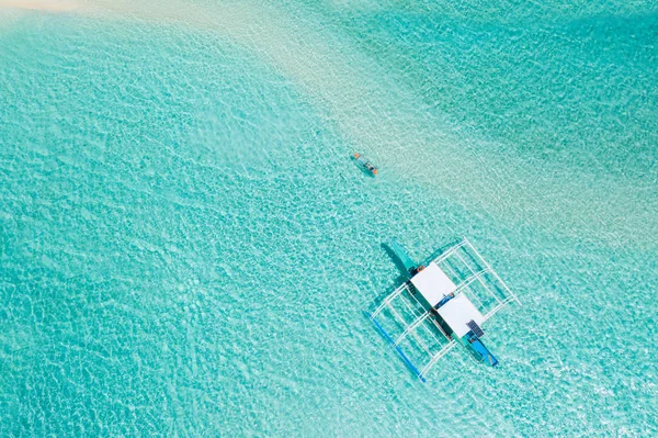 Tropical Beach i Coron, Filippinerna — Stockfoto