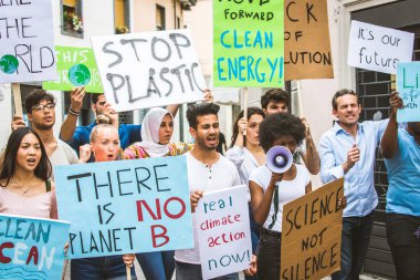 Küresel ısınma karşı gösteren eylemciler