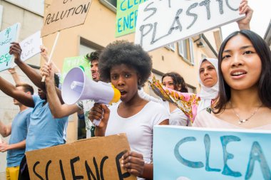 Küresel ısınma karşı gösteren eylemciler
