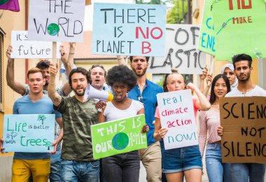 Küresel ısınma karşı gösteren eylemciler