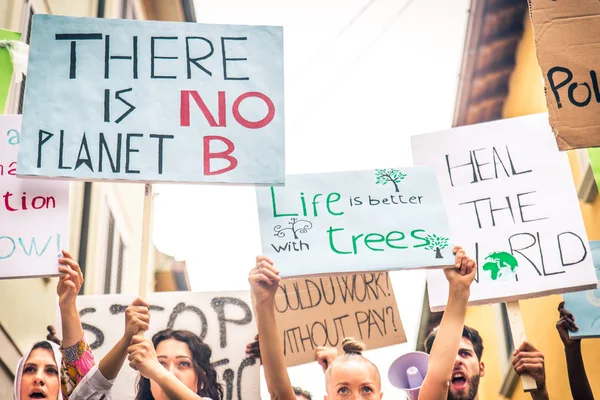 Активісти демонструють проти глобального потепління — стокове фото