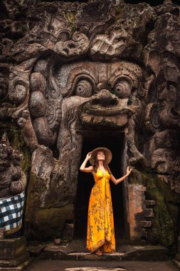 Goa Gajah 'da güzel kız, Bali