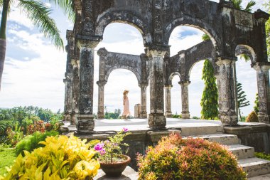 Bali su Sarayı 'nda güzel kız