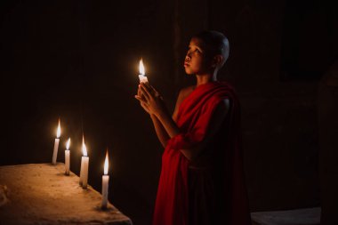 Bagan, Myanmar. 28 Şubat 2019. Yerel küçük bu portre