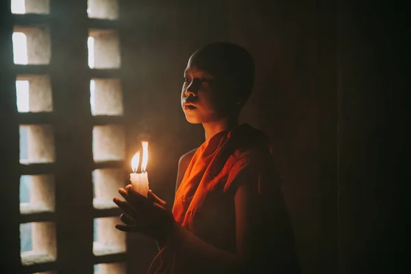 Bagan, Myanmar. 28 lutego 2019. Portret lokalnego małego bu — Zdjęcie stockowe