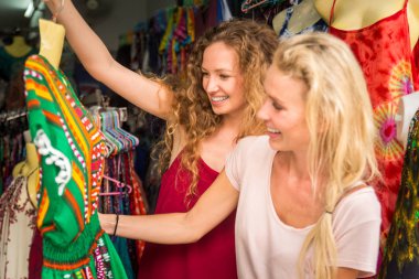 Bangkok, Tayland'ı keşfeden turistler