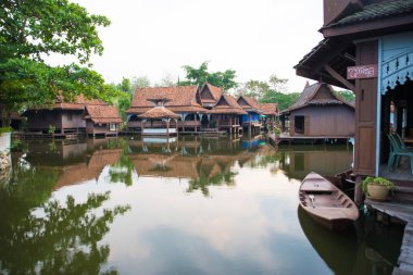 Antik Kent'te geleneksel Tay köyü, Bangkok