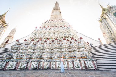 Bangkok, Tayland'ı keşfeden turistler