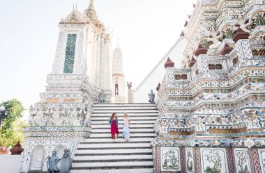 Bangkok, Tayland'ı keşfeden turistler