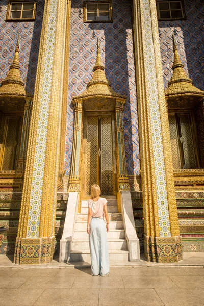 Bangkok, Tayland'ı keşfeden turistler