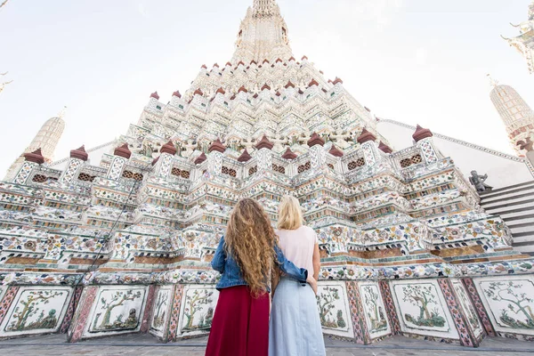 Turistas explorando Bangkok, Tailandia —  Fotos de Stock