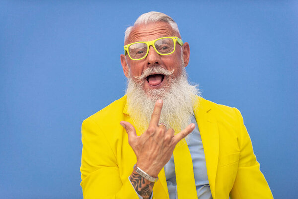 Hombre Mayor Con Barba Estilo Hipster — Foto de Stock