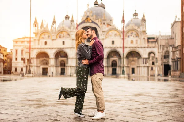 Щаслива Молода Пара Яка Добре Проводить Час Венеції Туристи Подорожують — стокове фото