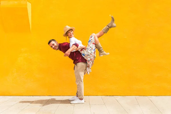 Beau Jeune Couple Qui Amuse Visitant Venise Touristes Voyageant Italie — Photo