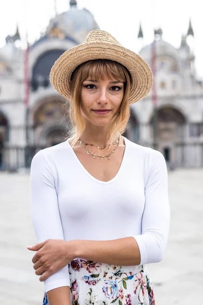 Mooi Meisje Venetië Reiziger Die Geniet Van Tijd Venezia Italië — Stockfoto