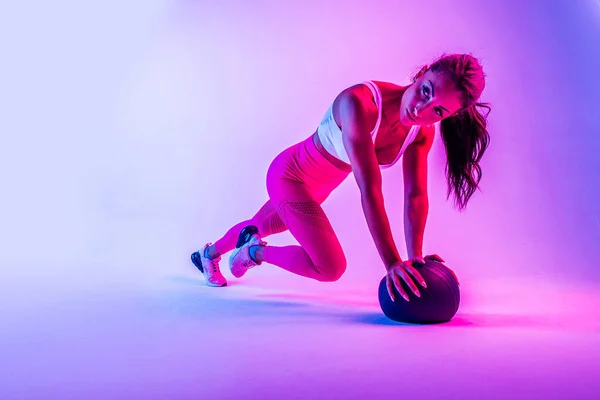 Sportowa Kobieta Fitness Traning Odzieży Piękna Dziewczyna Robi Fitness Studio — Zdjęcie stockowe